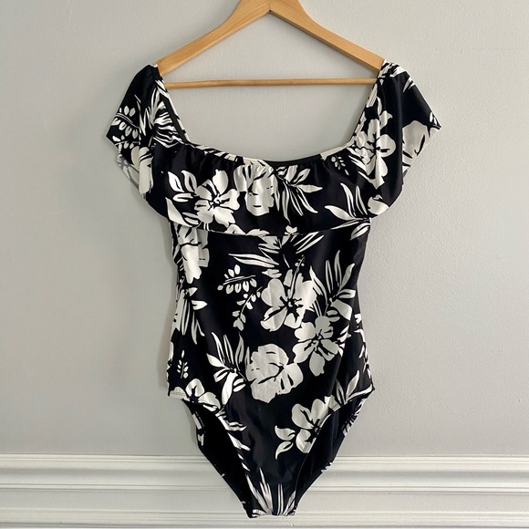 Women’s 10 Floral Jantzen One Piece Swimsuit - Picture 1 of 5